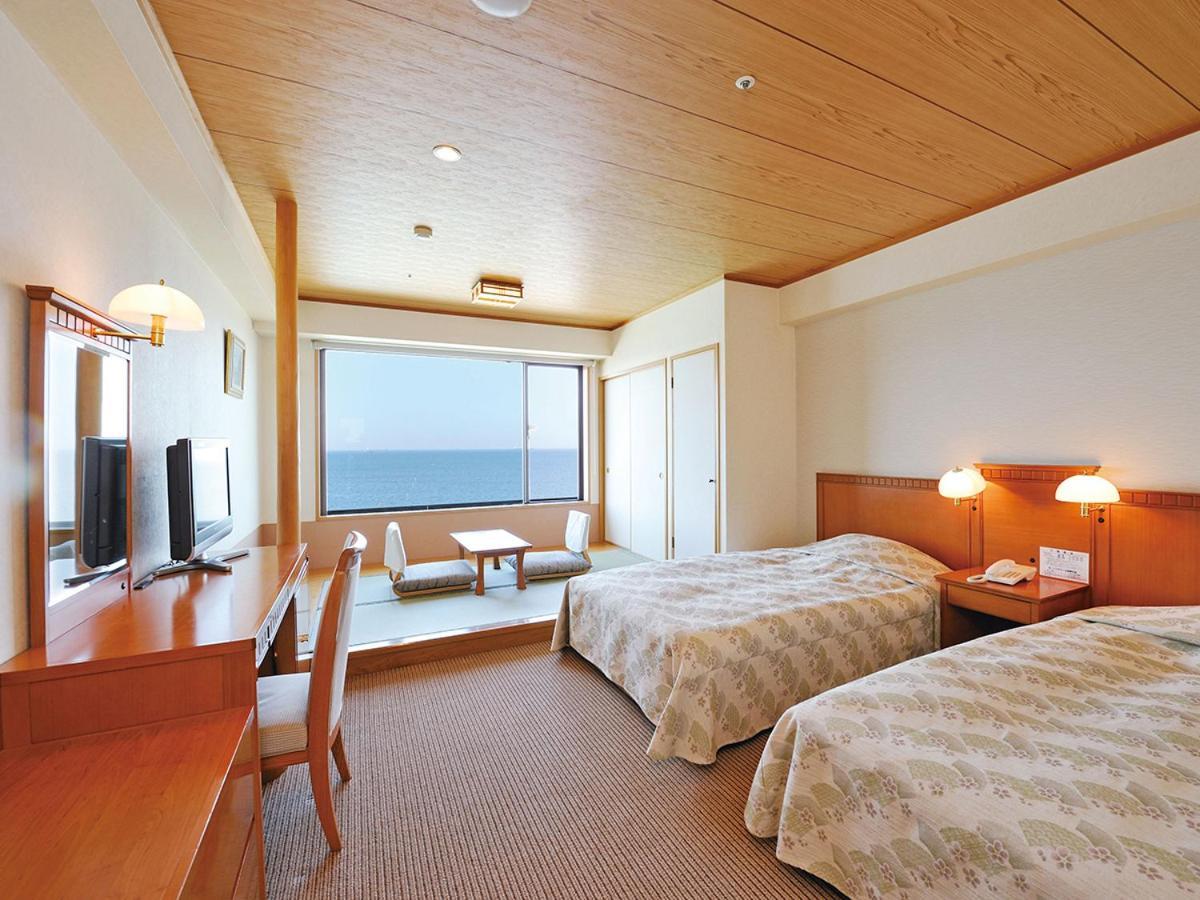 Ryugujo Spa Hotel Mikazuki Ryugutei 기사라즈 외부 사진